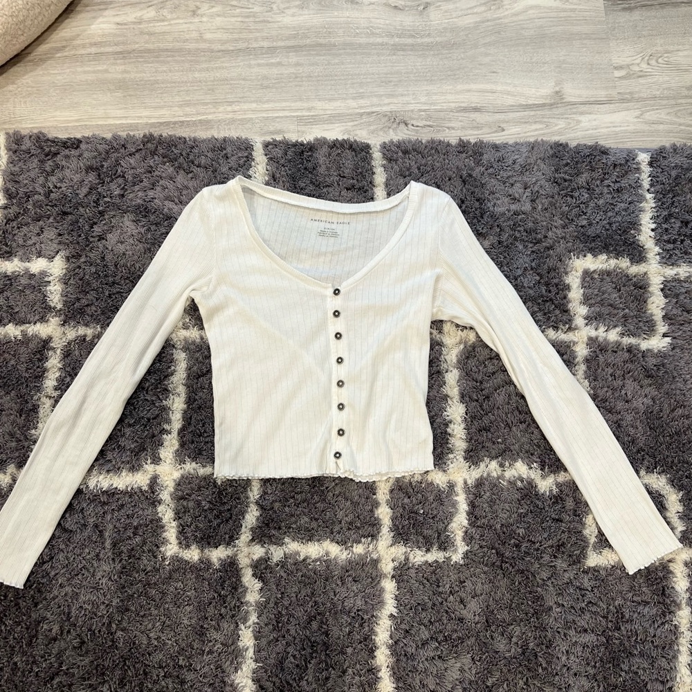 American Eagle white long sleeve shirt- worn once- size small